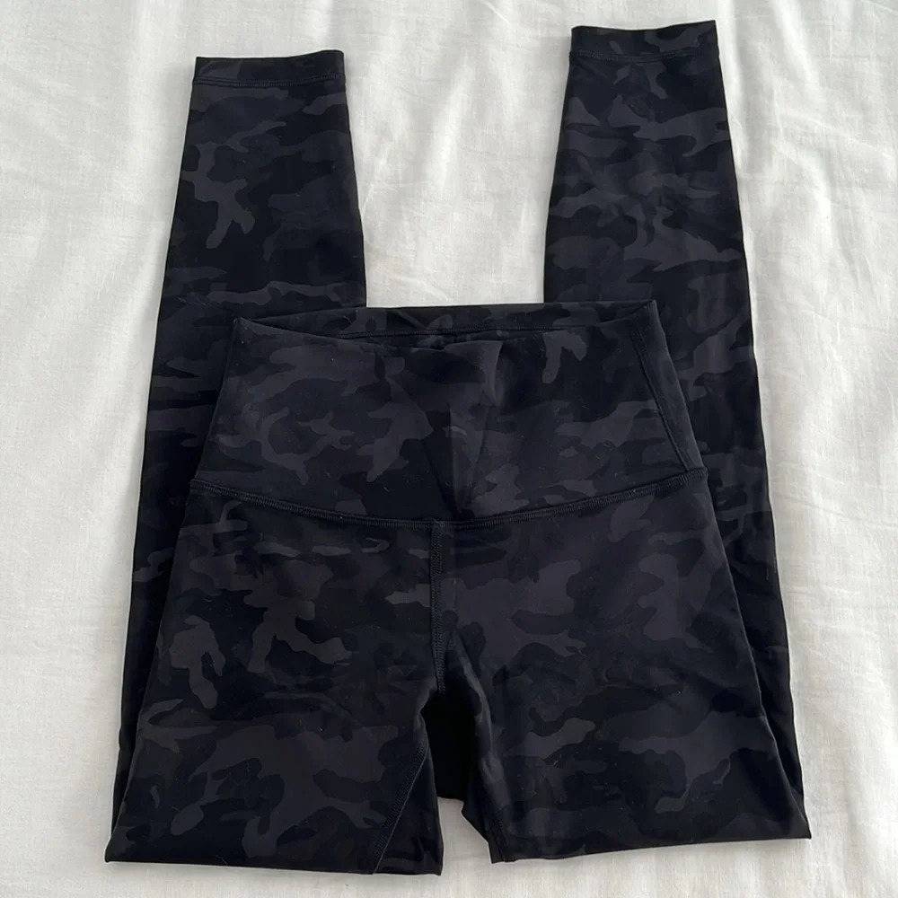 Camo 25” align leggings size 4 - Picture 2 of 3